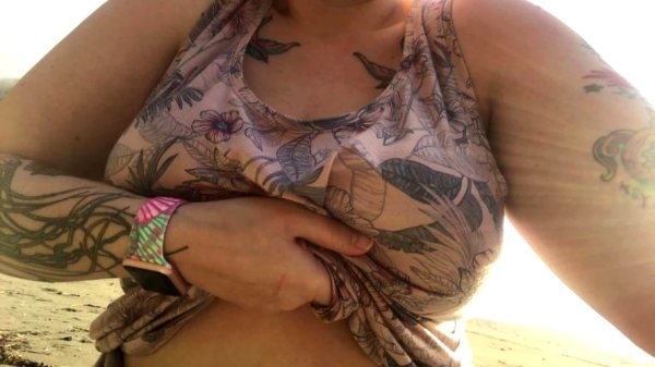 beach-boobies-oc_001