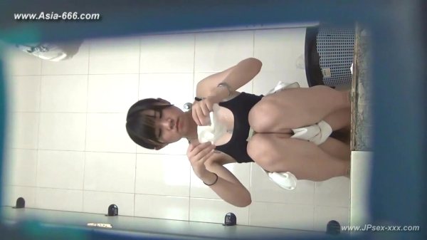 chinese-girls-go-to-toilet-188_001