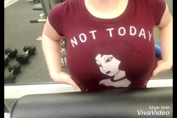 my-boobies-and-i-miss-the-gym_001