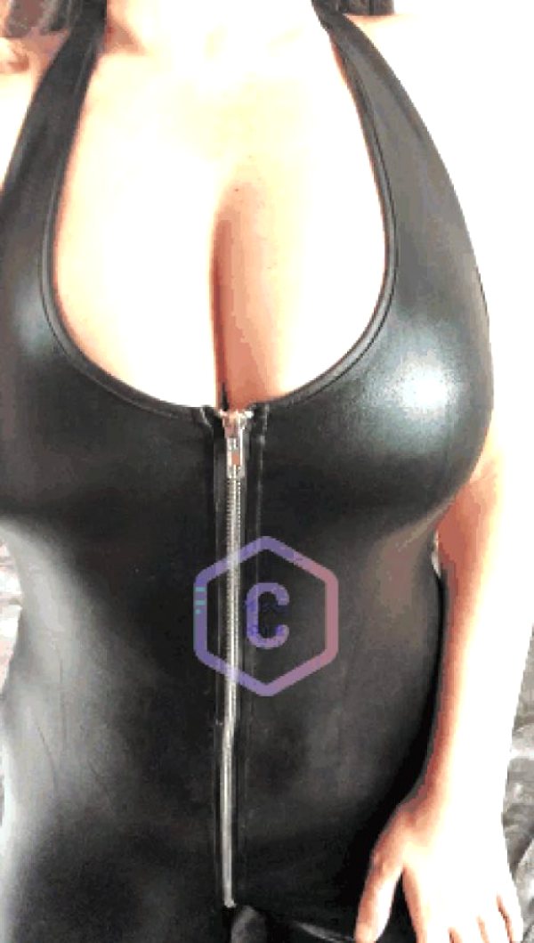 who-likes-my-new-catsuit_001